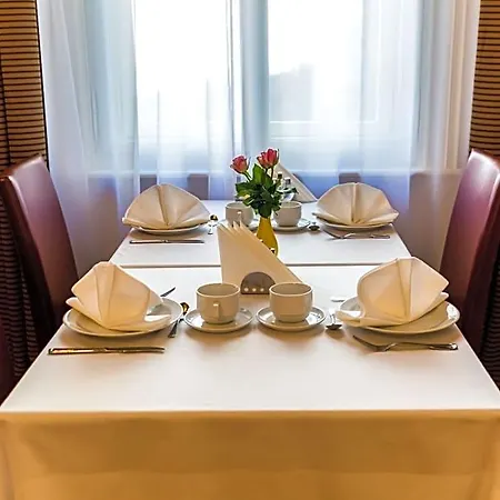 Hotel La Bohemia 4*